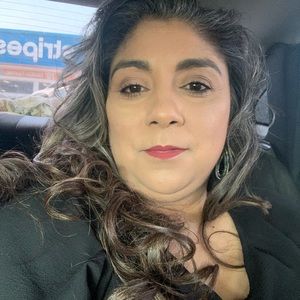 Meet your Posher, Irasema